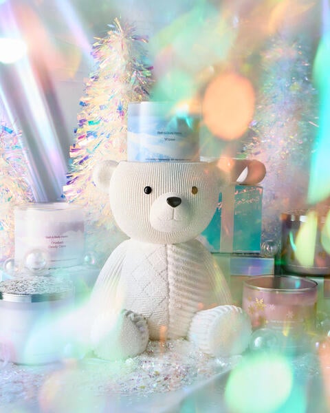 Holiday Bear Pedestal 3-Wick Candle Holder
