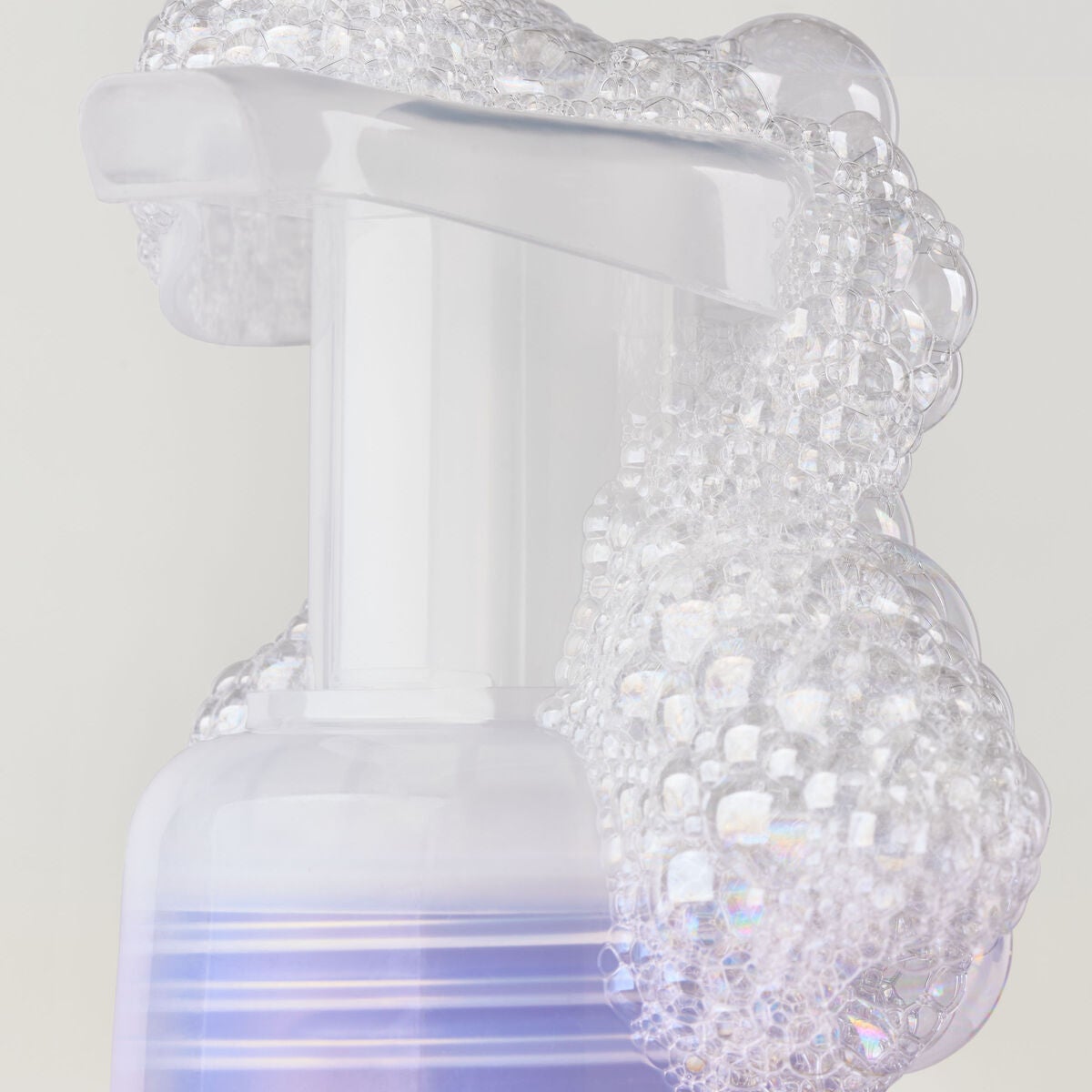 Мыло-пенка для рук Bath & Body Works Lavender Bergamot Gentle & Clean Foaming Hand Soap — фото 4