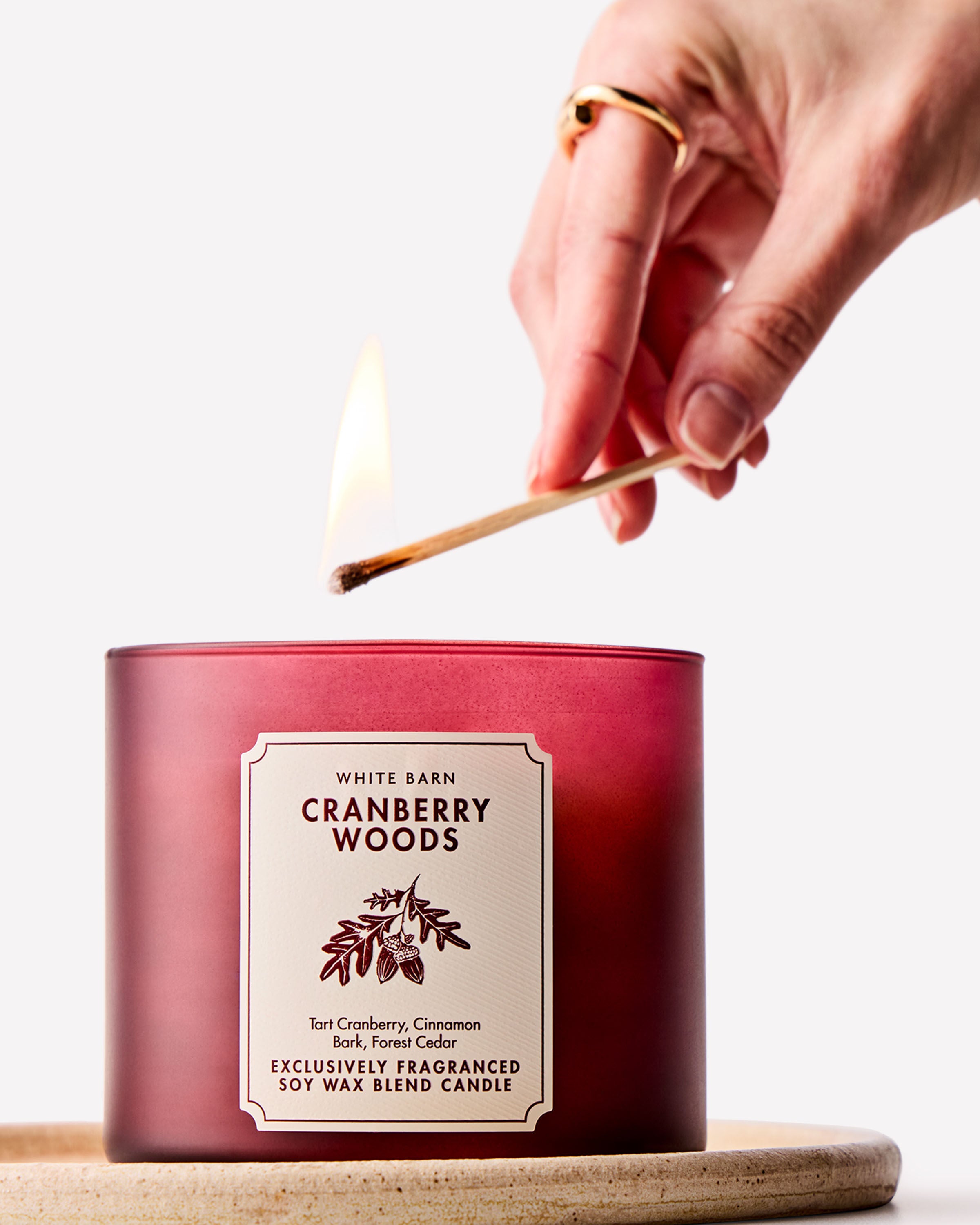 専用 Bath & Body Works Candle Body Wash Cranberry Woods 3-Wick Candle | Bath & Body Works