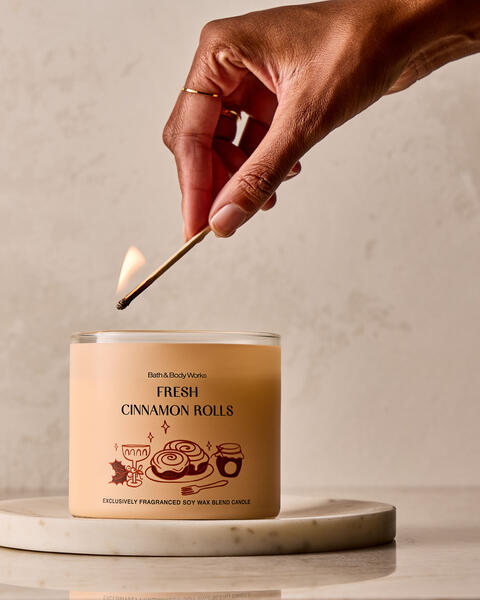 Fresh Cinnamon Rolls 3-Wick Candle