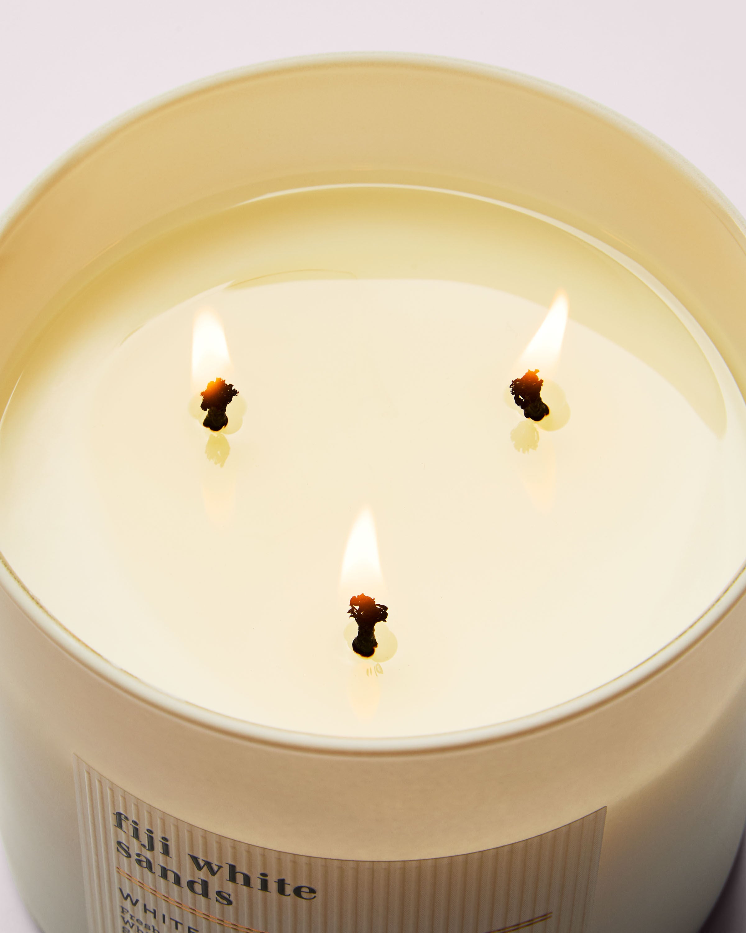 White Barn Candle - Thumbnail 5