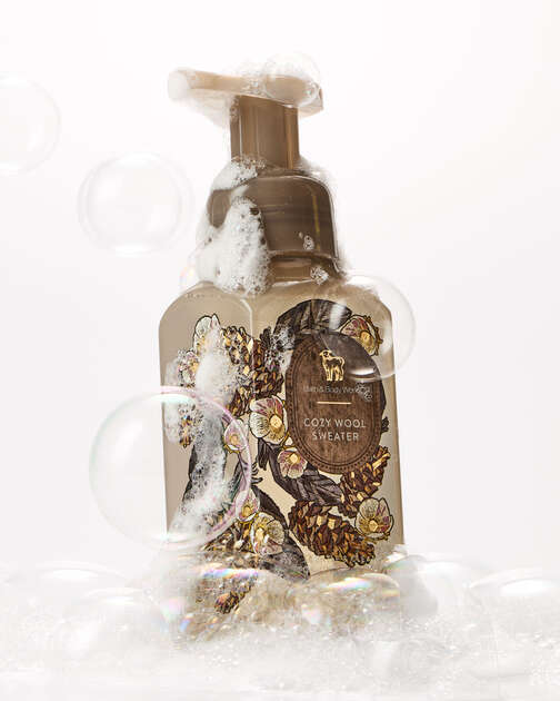 Cozy Wool Sweater Gentle & Clean Foaming Hand Soap