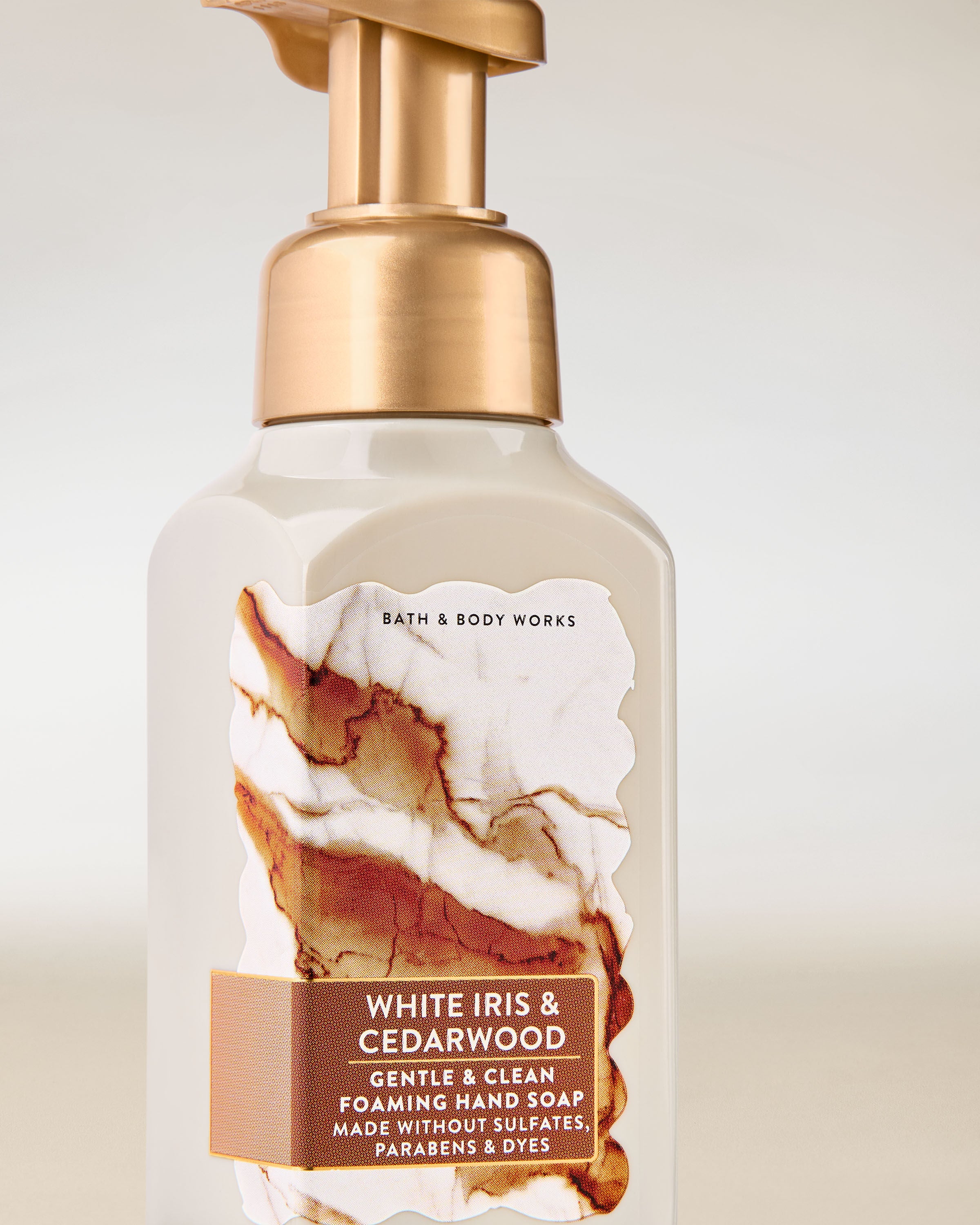 専用 Bath & Body Works Soap Mist Cream White Iris & Cedarwood Foaming Hand Soap | Bath & Body Works
