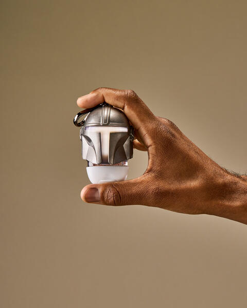 The Mandalorian Light-Up Helmet PocketBac Holder