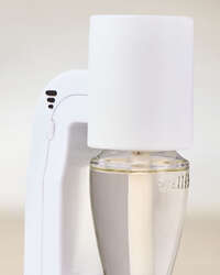 White Scent Control&trade; Wallflowers Fragrance Plug