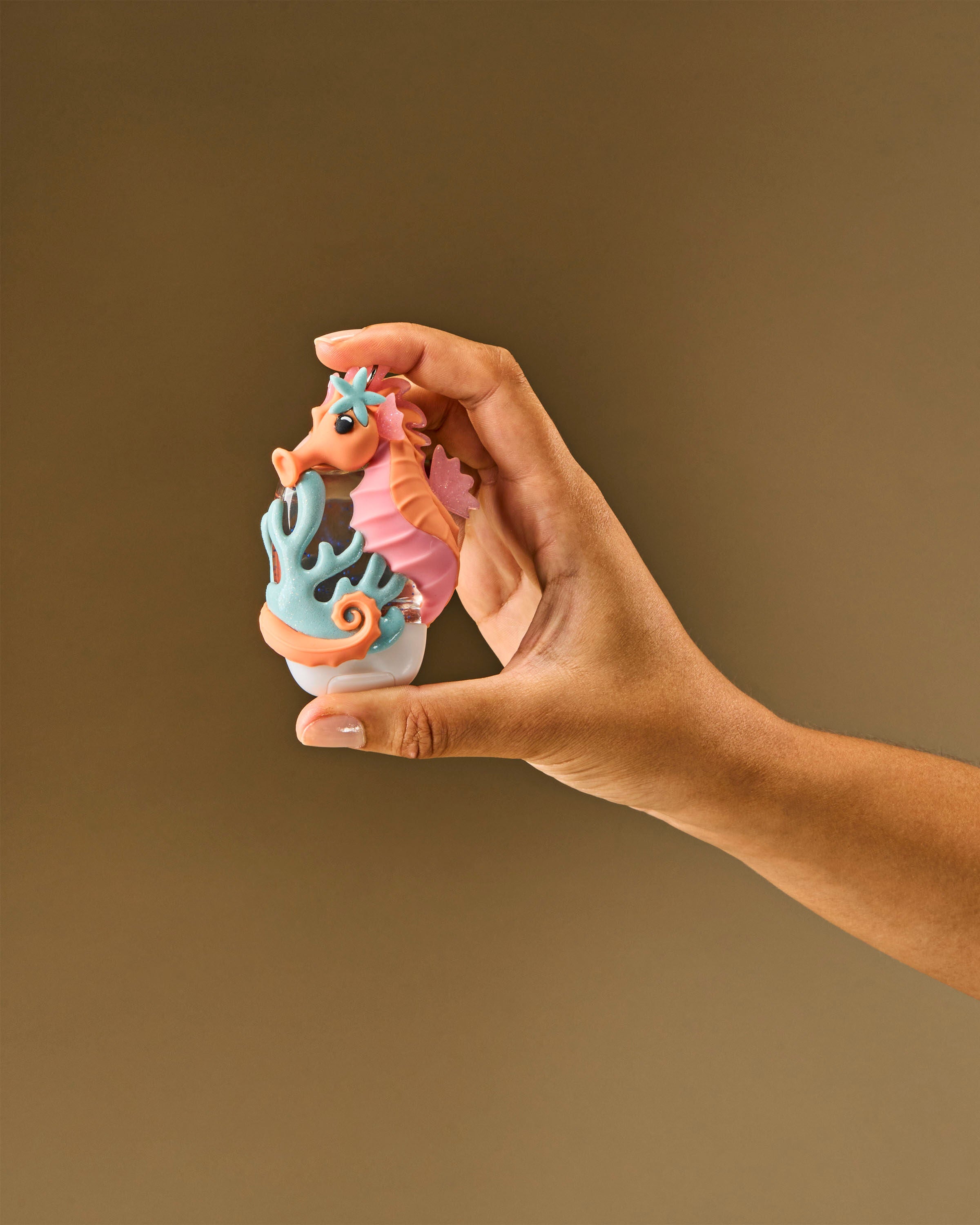 Bath and Body Works キャッスル　サニタイザーホルダー Seahorse PocketBac Holder | Bath & Body Works