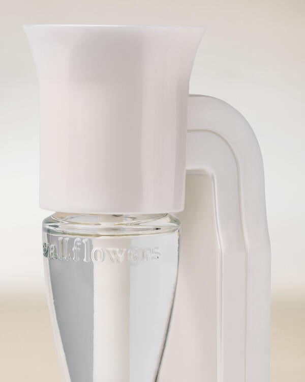 White Flare Nightlight Wallflowers Fragrance Plug