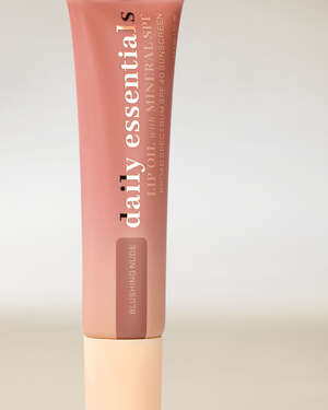 Blushing Nude Lip Oil with Mineral SPF 40