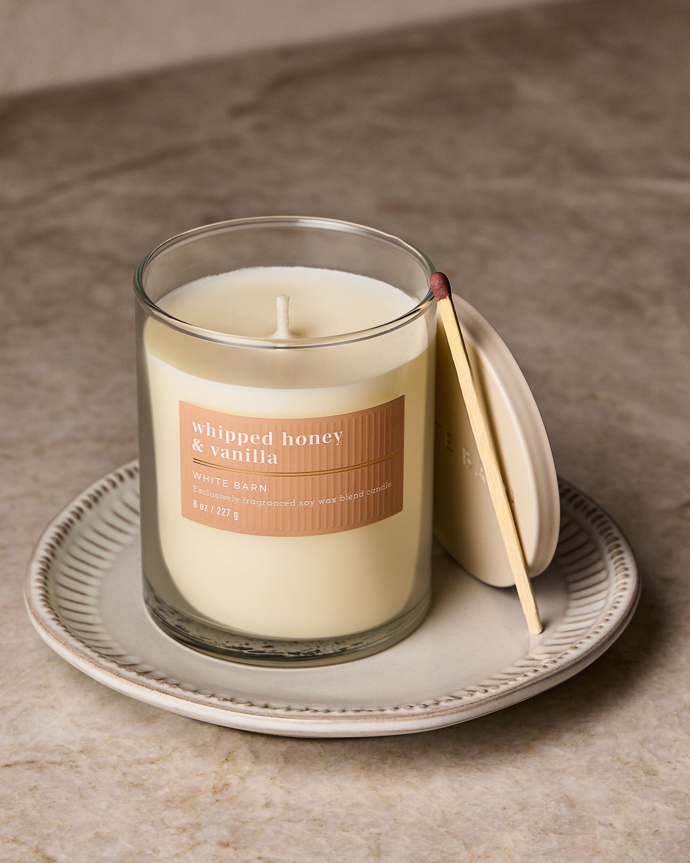 White Barn Whipped Honey & Vanilla Candle - Thumbnail 2