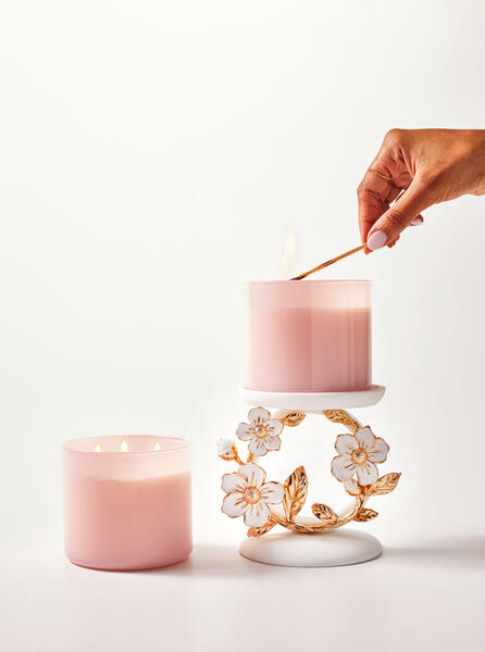 Floral Ring 3-Wick Candle Holder