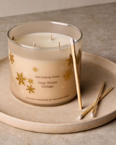 Cozy Winter Cottage 3-Wick Candle