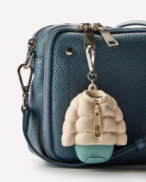 Puffer Coat Pocketbac Holder