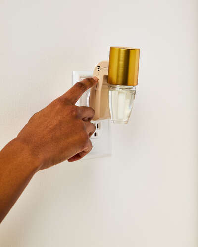 Brass Metallic Scent Control&trade; Wallflowers Fragrance Plug