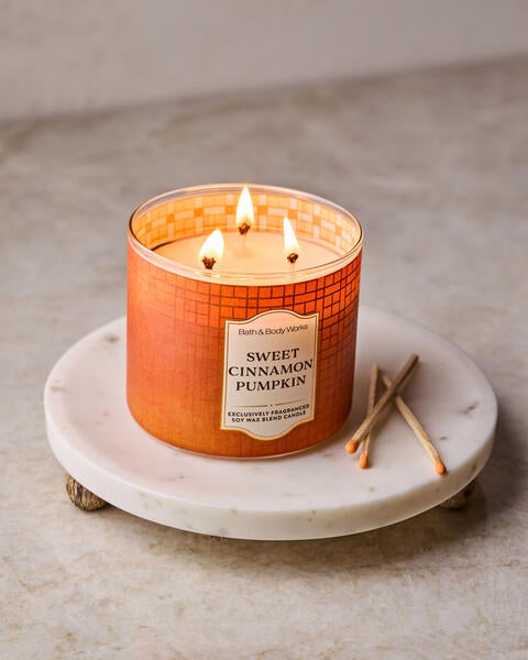 Sweet Cinnamon Pumpkin 3-Wick Candle