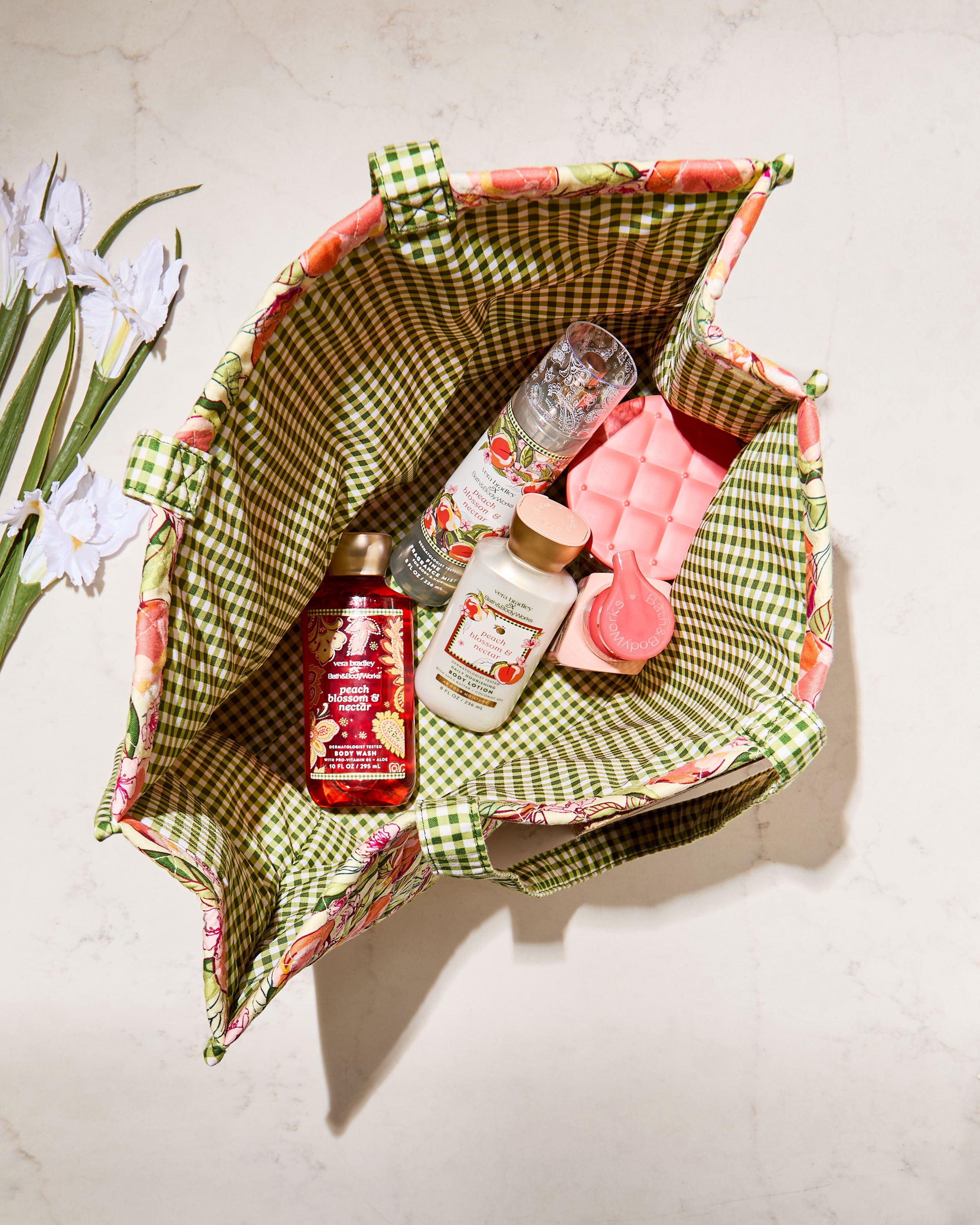 新品未使用　Bath&Body Worksセット トートバッグ付き　ハワイ Vera Bradley Exclusive Tote Gift Set | Bath & Body Works