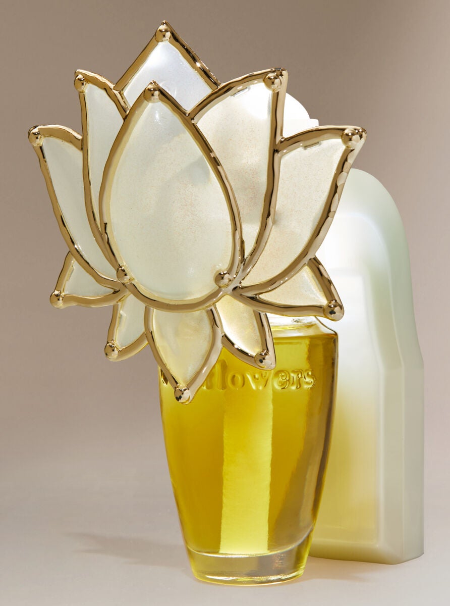 Classic Lotus Nightlight Wallflowers Fragrance Plug