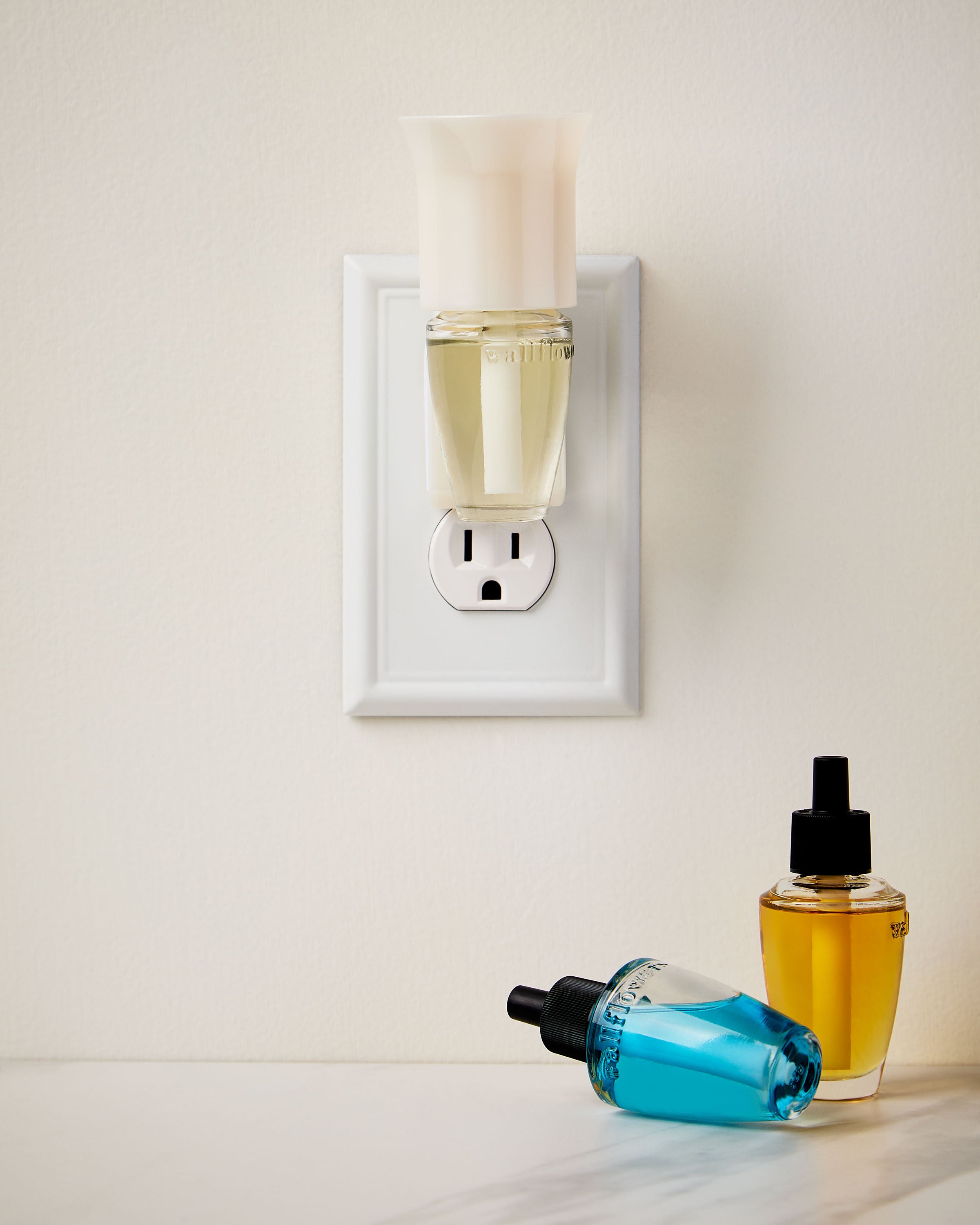 White Flare Nightlight Wallflowers Fragrance Plug | Bath & Body Works