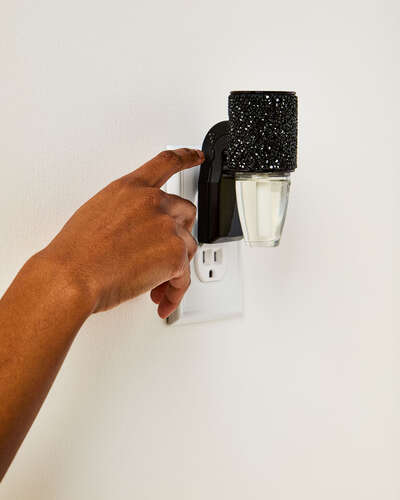 Black Sparkle Scent Control™ Wallflowers Fragrance Plug
