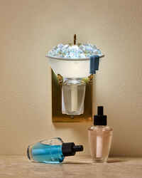 Bubble Bath Scent Control™ Nightlight Wallflowers Fragrance Plug