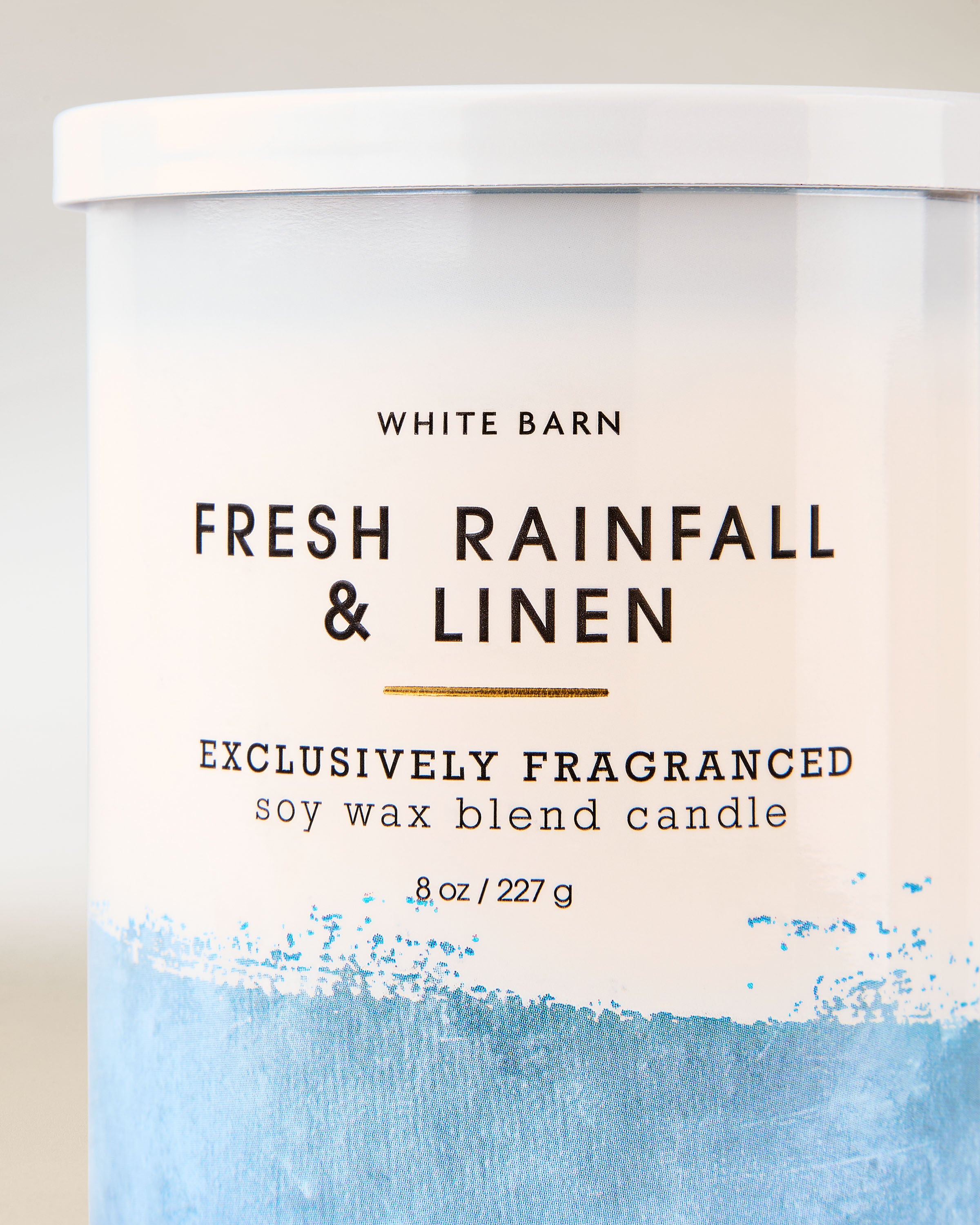 White Barn Fresh Rainfall & Linen Candle - Thumbnail 4