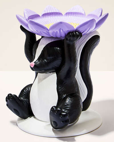 Flowery Skunk Pedestal 3-Wick Candle Holder