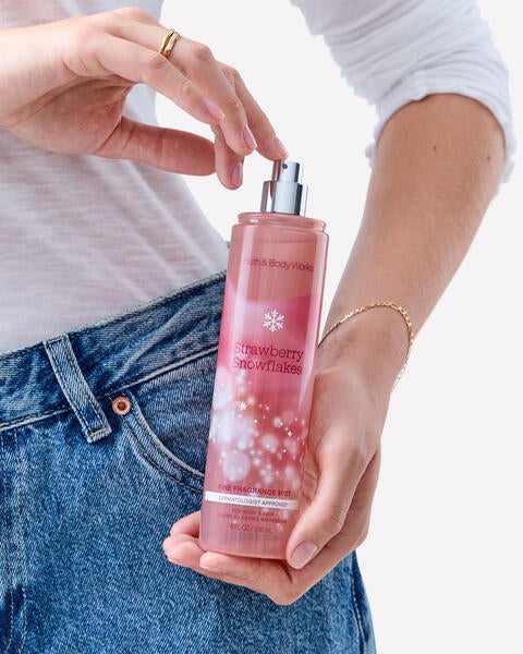 Strawberry Snowflakes Fine Fragrance Mist