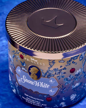 Snow White 3-Wick Candle