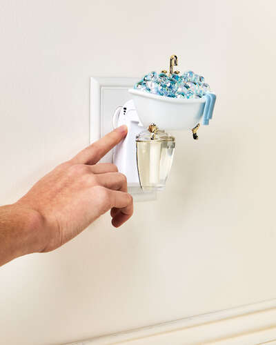 Bubble Bath Scent Control&trade; Nightlight Wallflowers Fragrance Plug