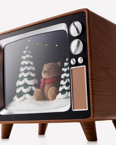 Light-Up Vintage TV Pedestal 3-Wick Candle Holder