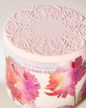 First Blooms Of Spring 3-Wick Candle