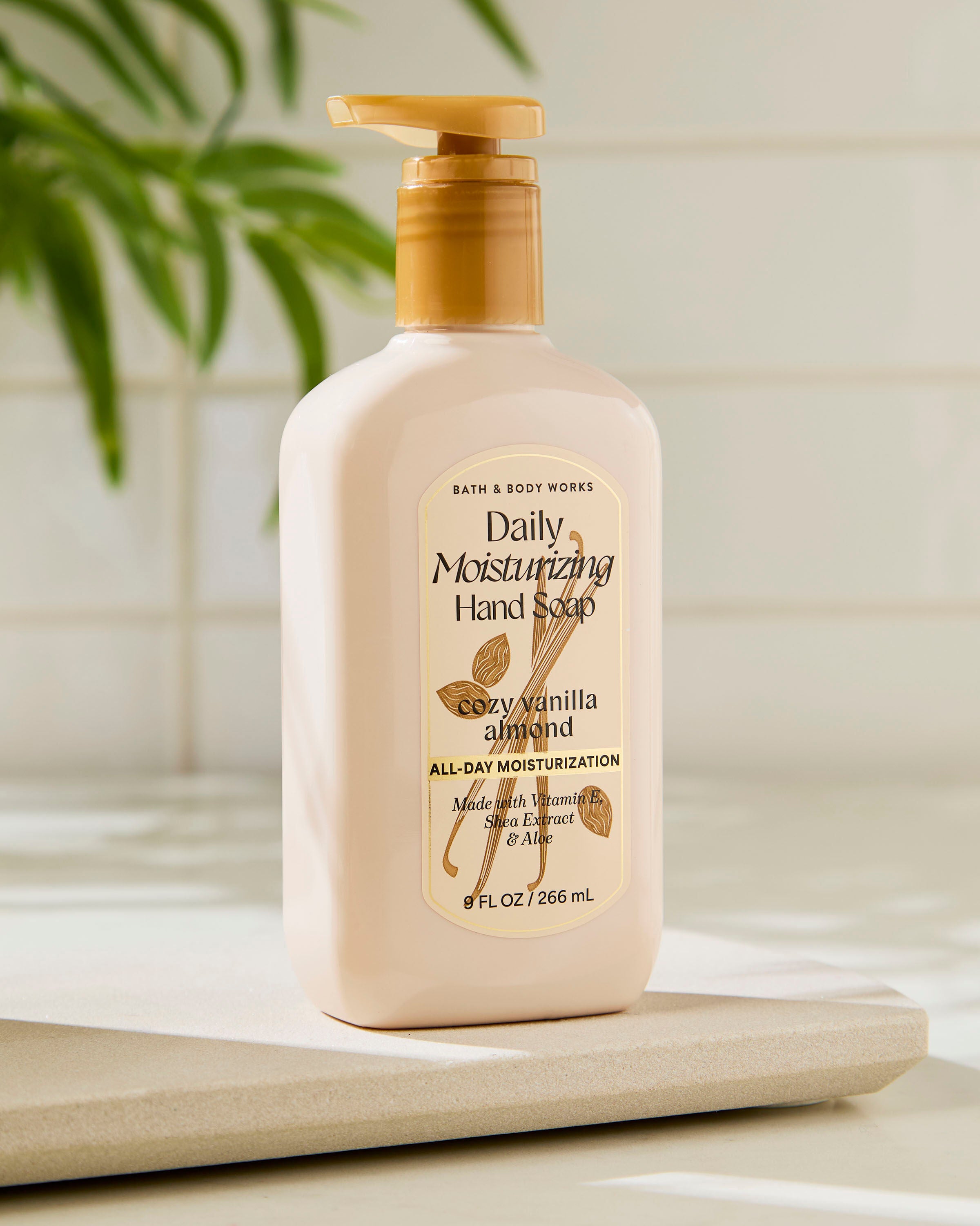 Cozy Vanilla Almond Daily Moisturizing Hand Soap | Bath & Body Works