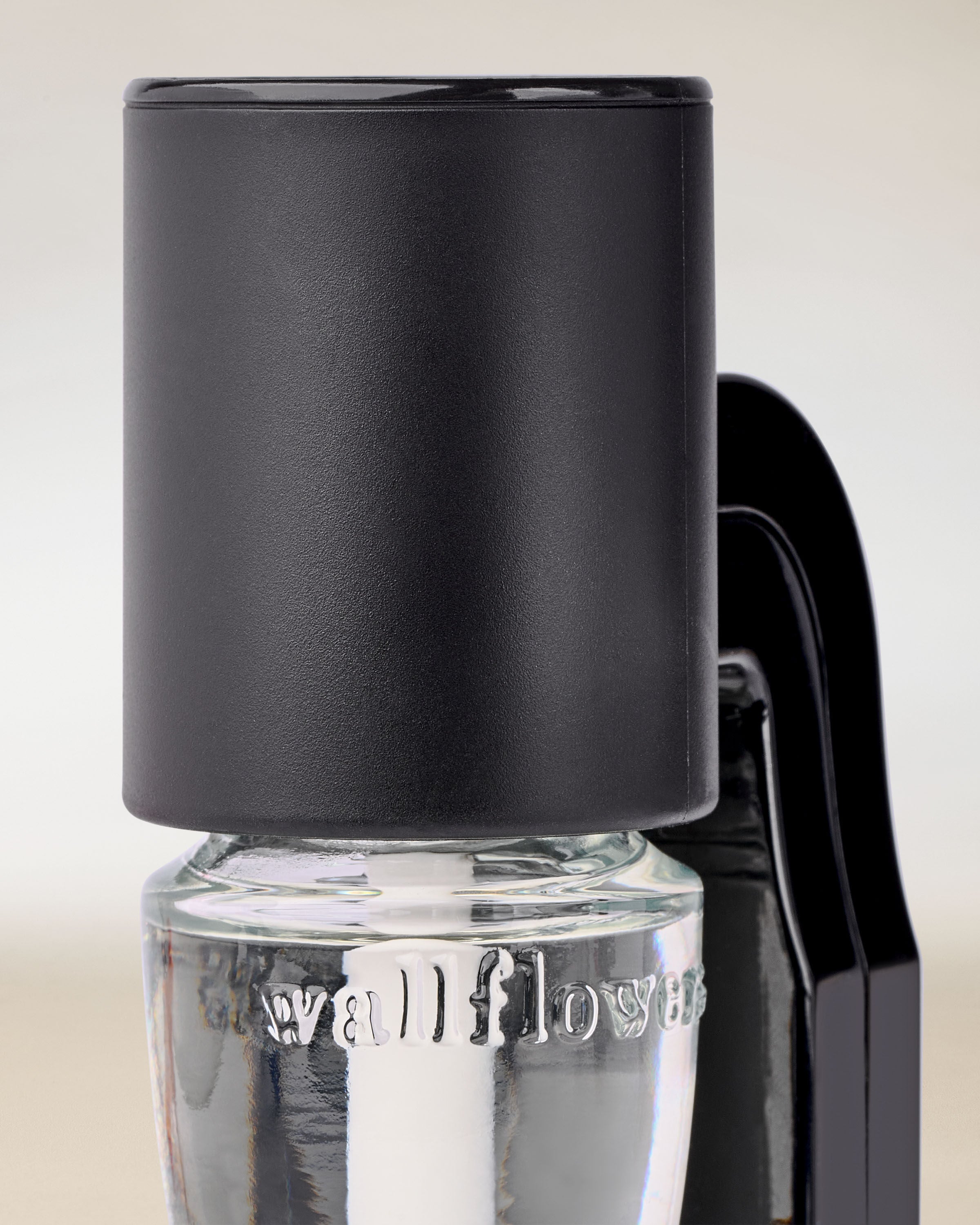 Black Scent Control™ Wallflowers Fragrance Plug | Bath