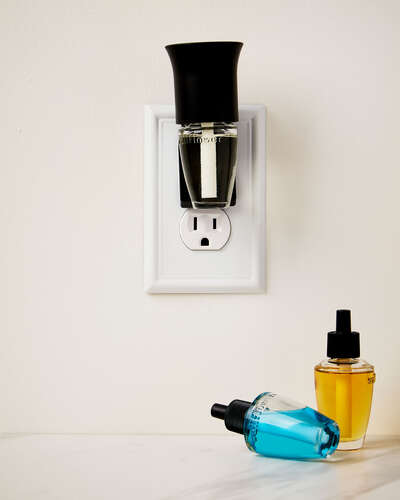 Black Flare Nightlight Wallflowers Fragrance Plug