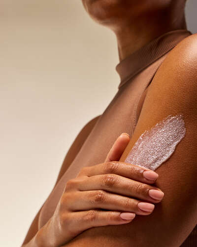 Champagne Toast Exfoliating Glow Body Scrub