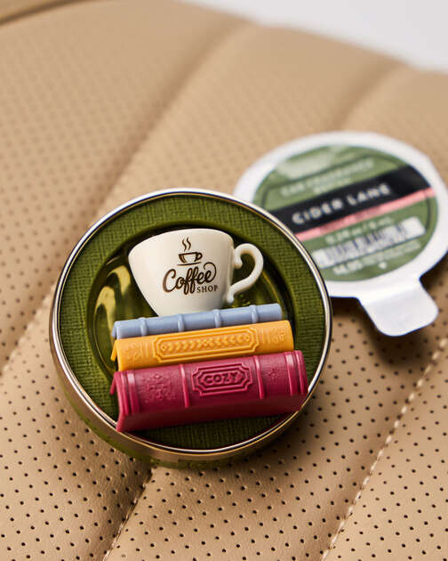 Mug & Books Car Fragrance Holder