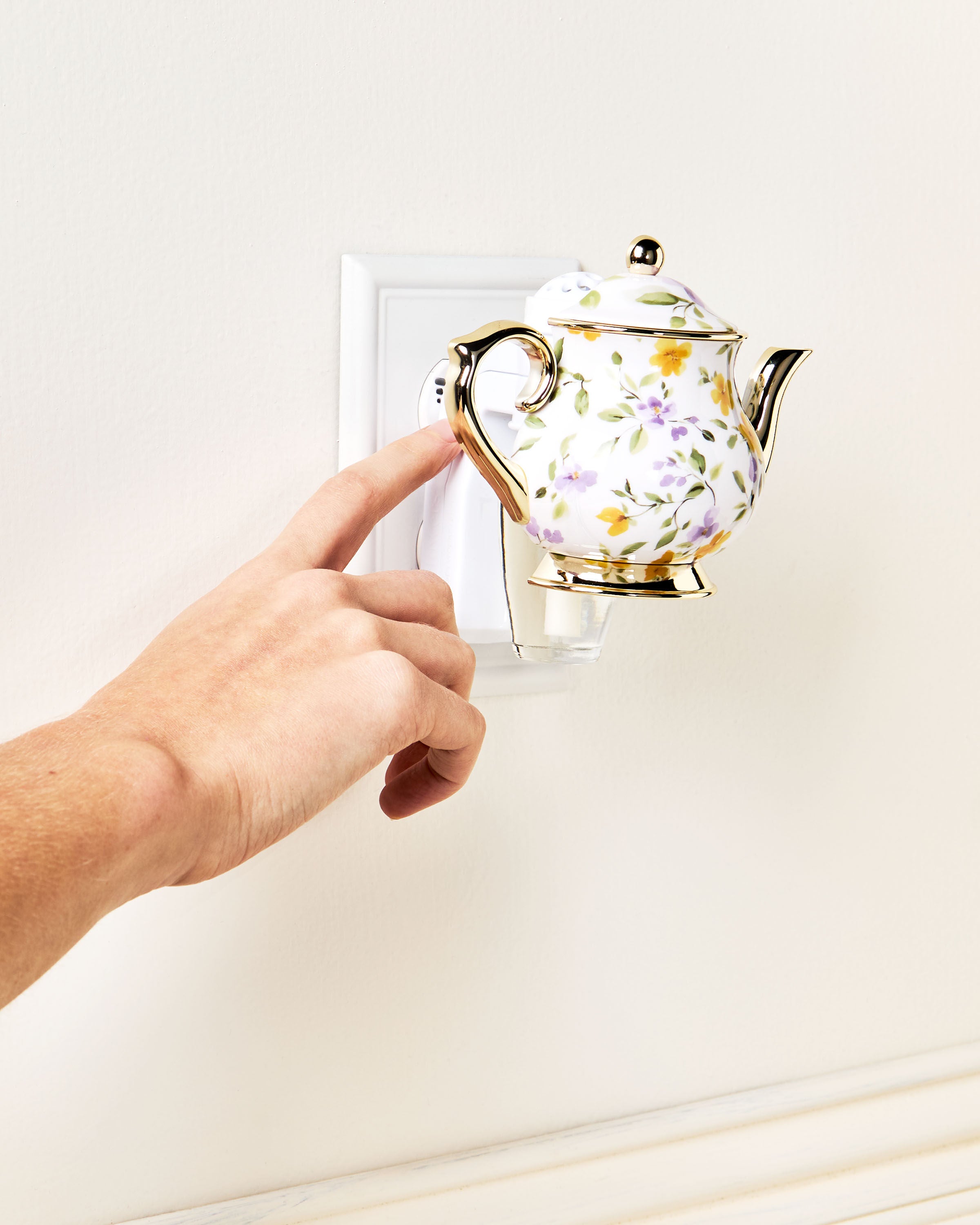 Teapot Scent Control™ Wallflowers Fragrance Plug | Bath
