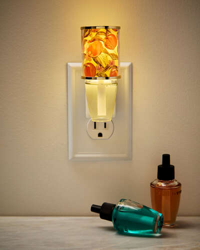 Vera Bradley Peach Scent Control&trade; Nightlight Wallflowers Fragrance Plug