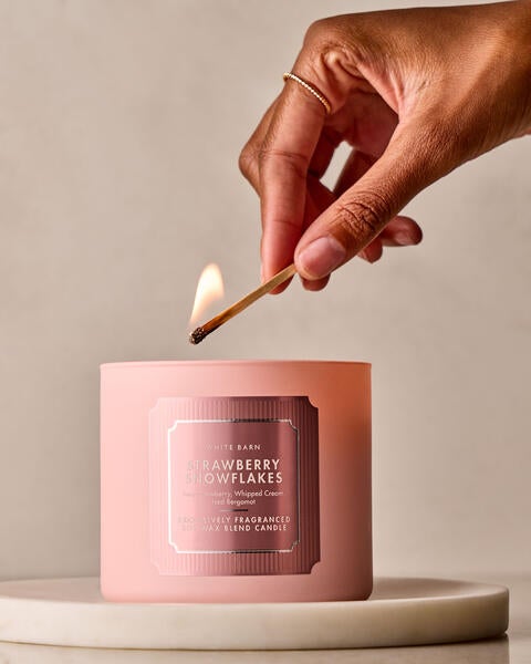 Strawberry Snowflakes 3-Wick Candle