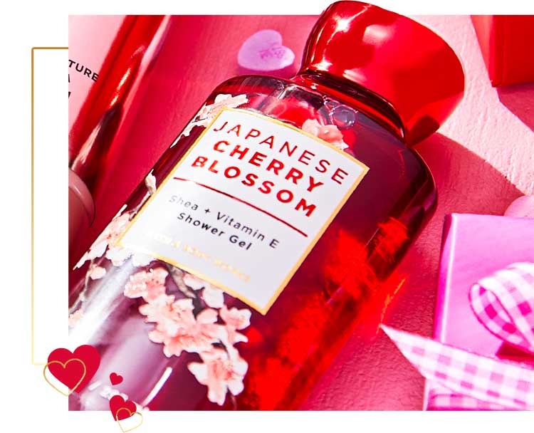 Strawberry scented candle