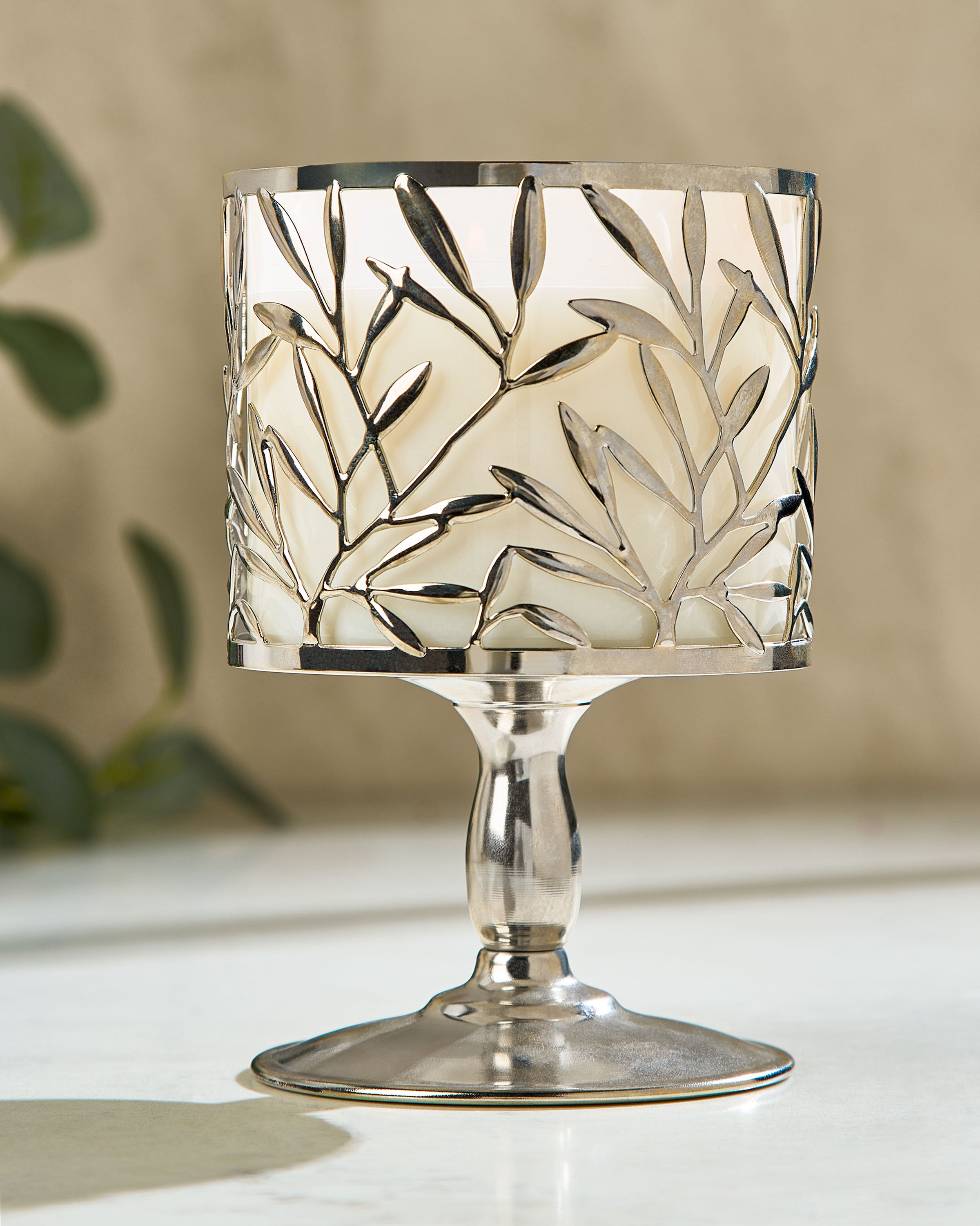 Vine Leaf Pedestal 3-Wick Candle Holder