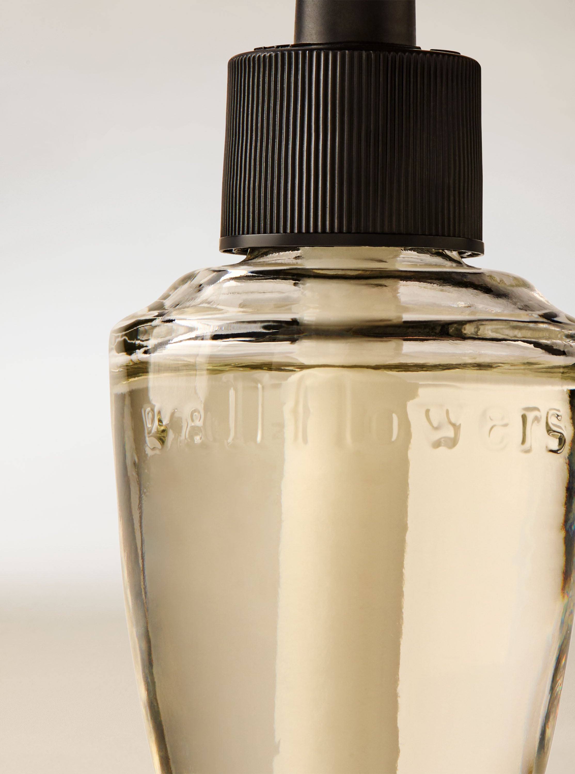 Mahogany Teakwood Wallflowers Fragrance Refill