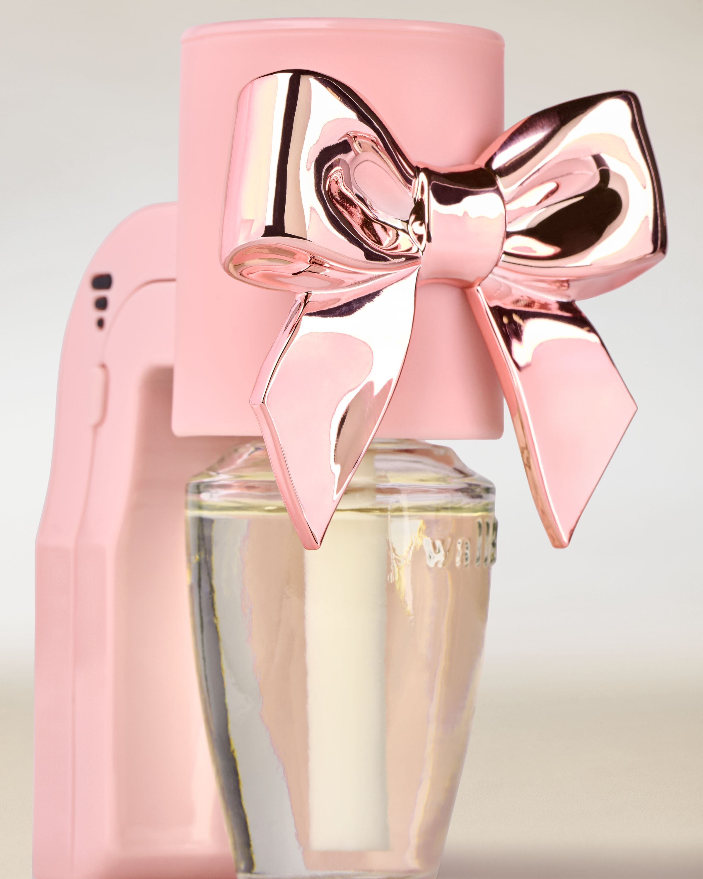 Bow Scent Control™ Wallflowers Fragrance Plug