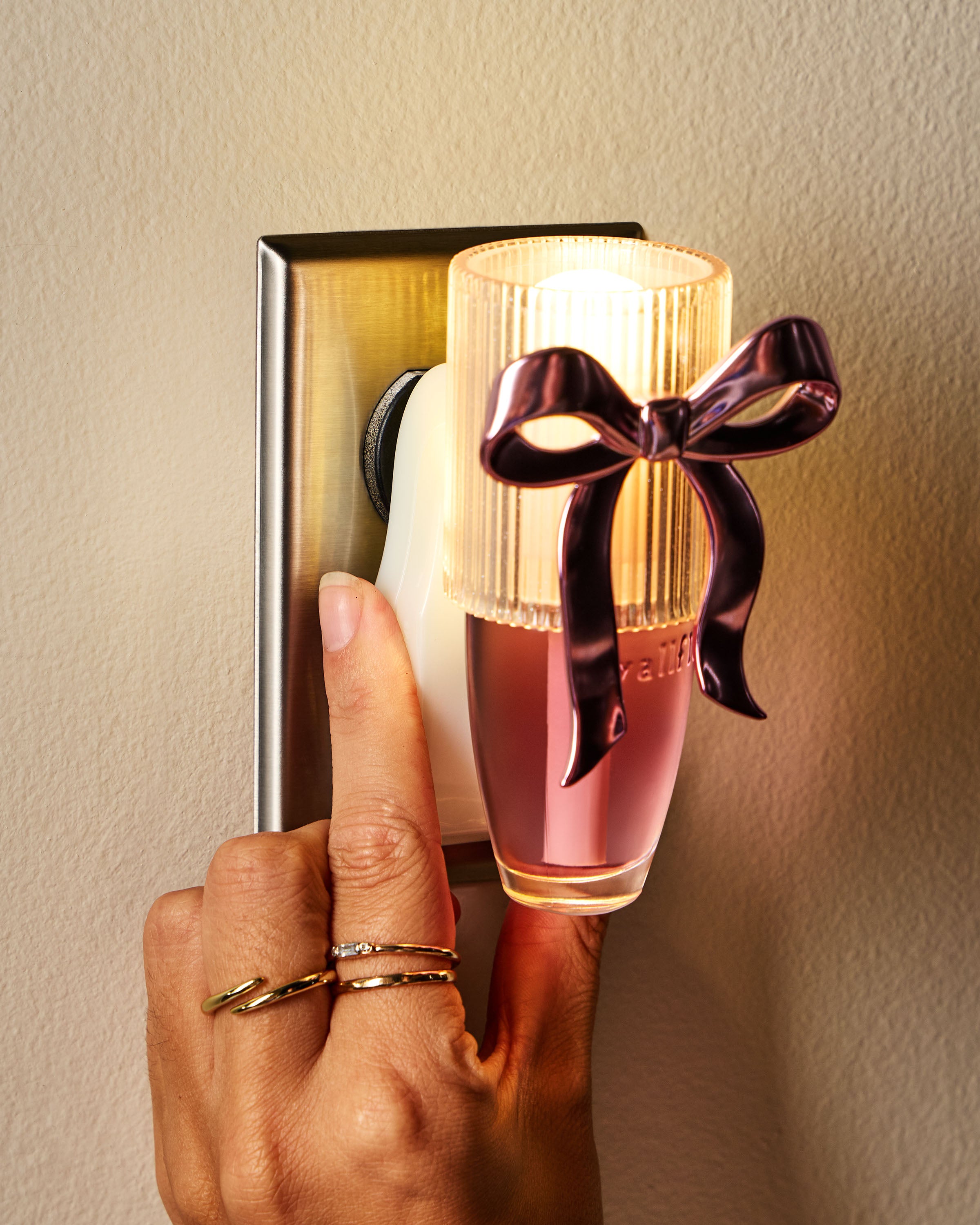 Pink Bow Nightlight Wallflowers Fragrance Plug