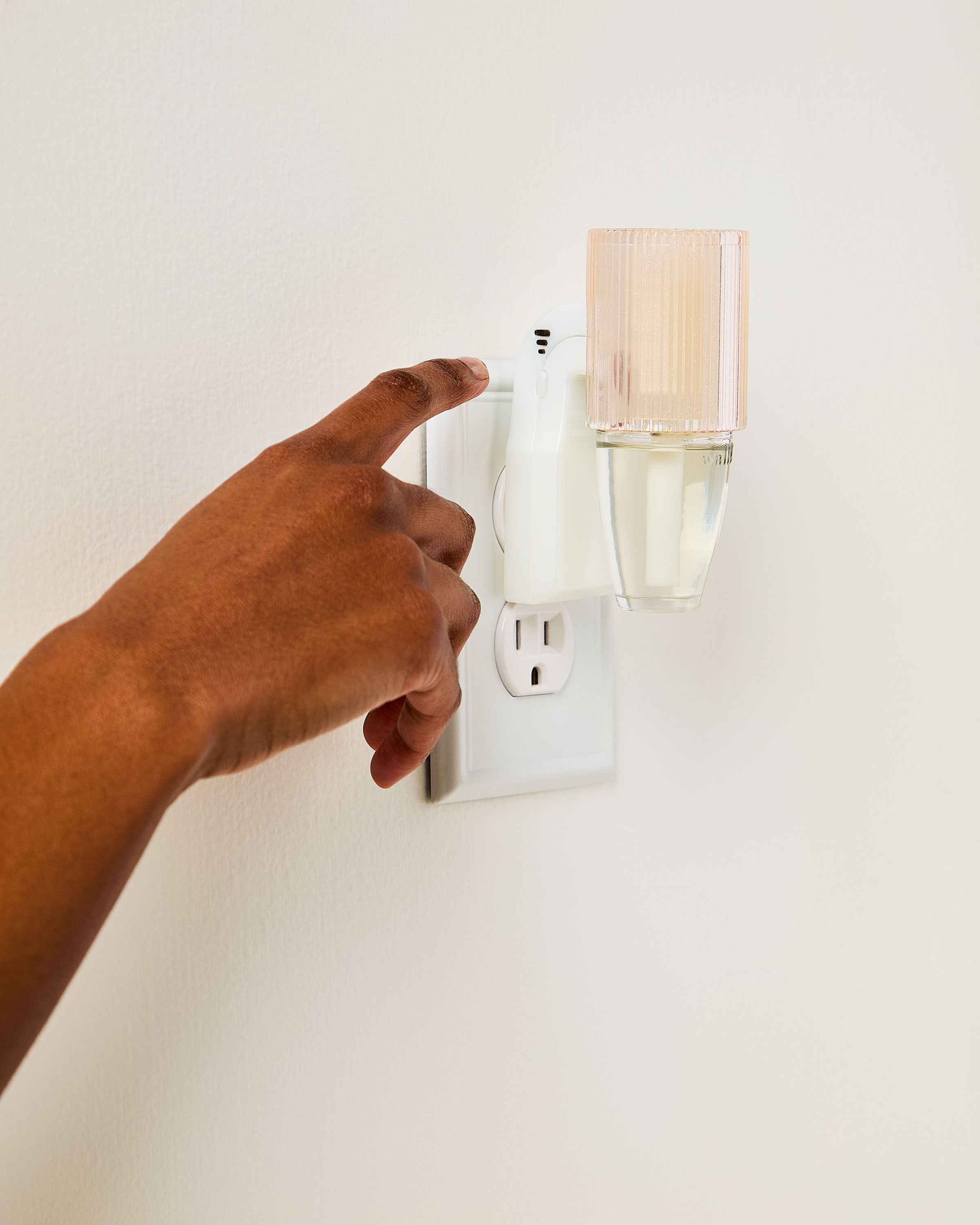 Champagne Sparkly Fluted Scent Control™ Nightlight  Wallflowers Fragrance Plug