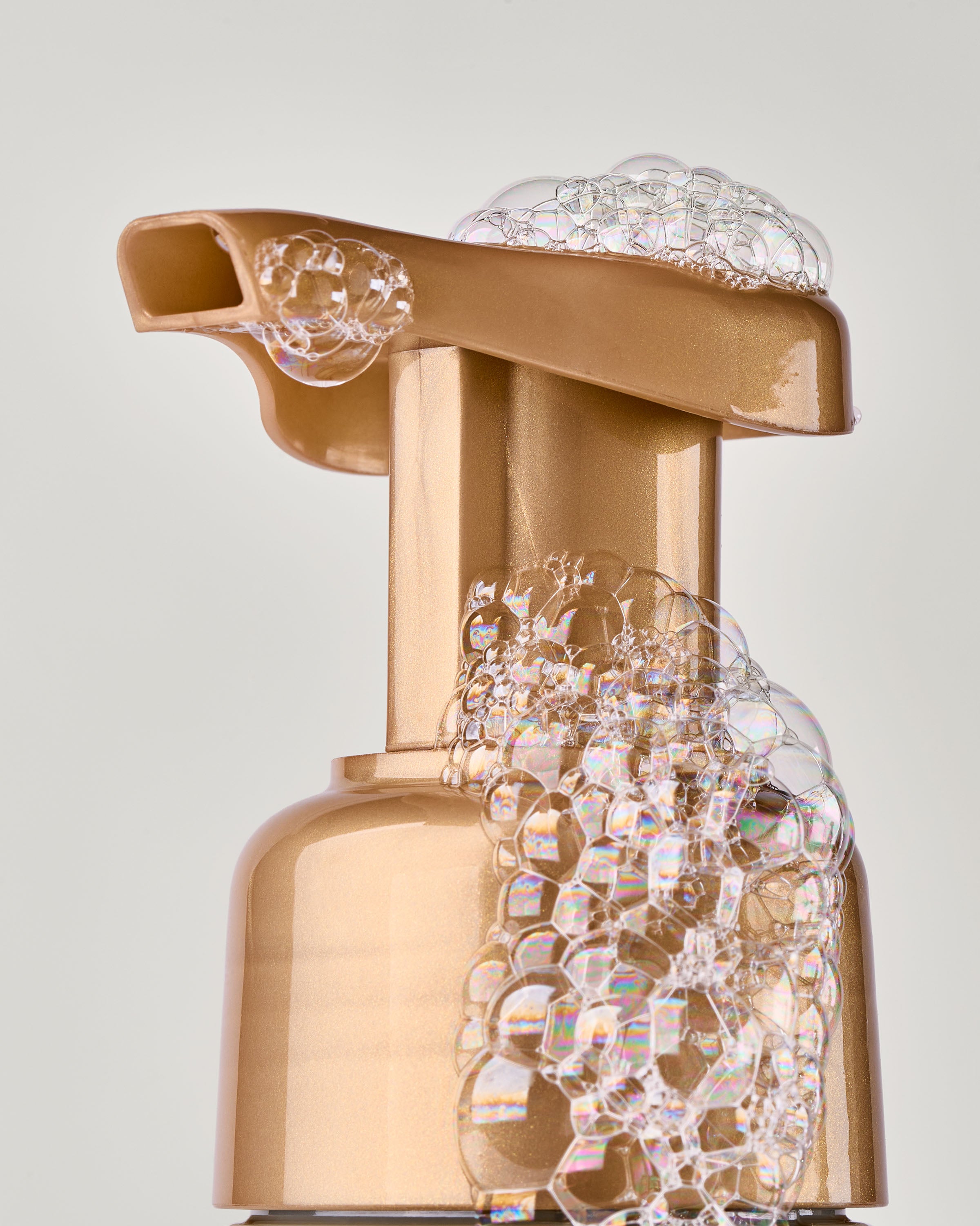 White Iris & Cedarwood Gentle & Clean Foaming Hand Soap