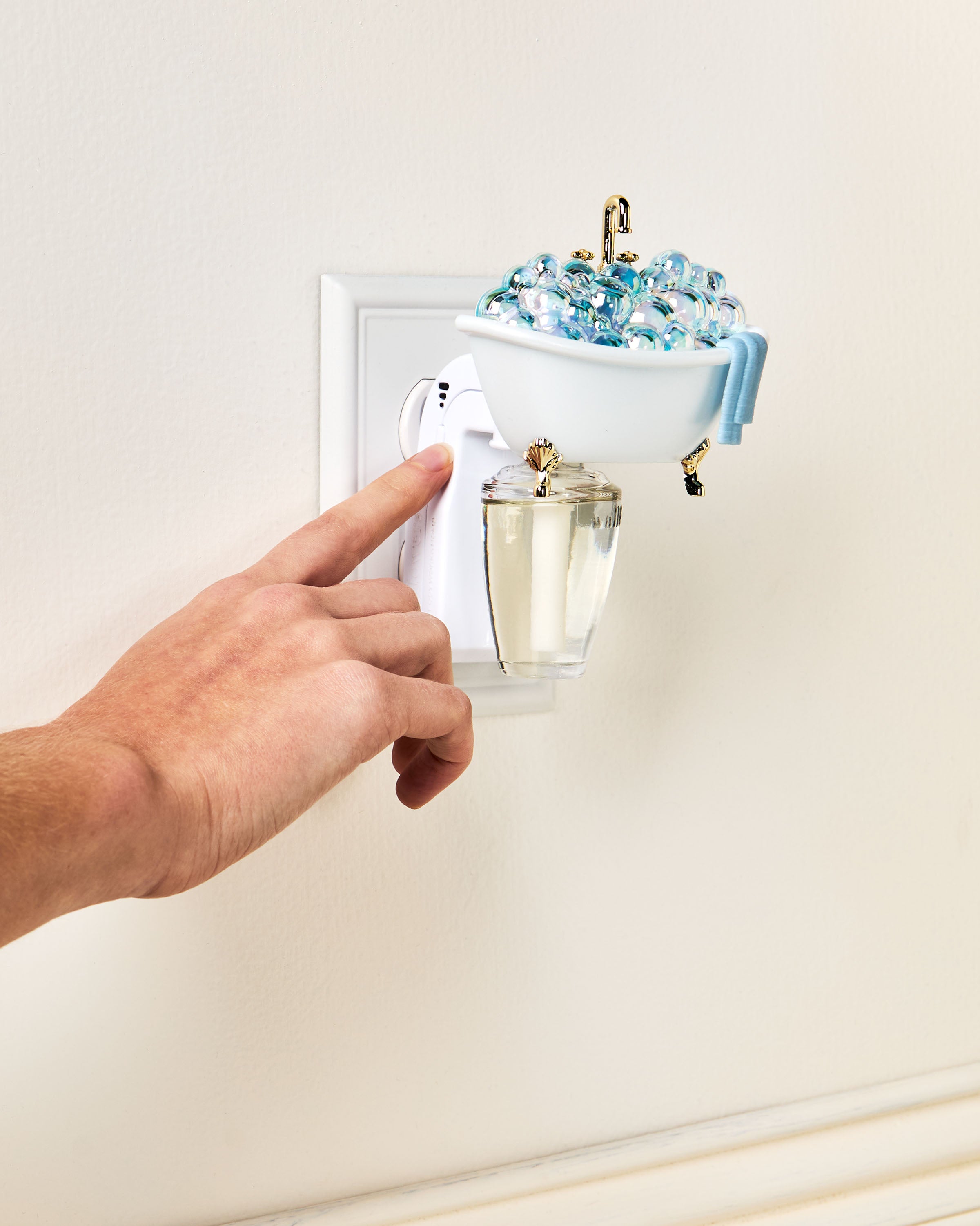 Bubble Bath Scent Control™ Nightlight Wallflowers Fragrance Plug