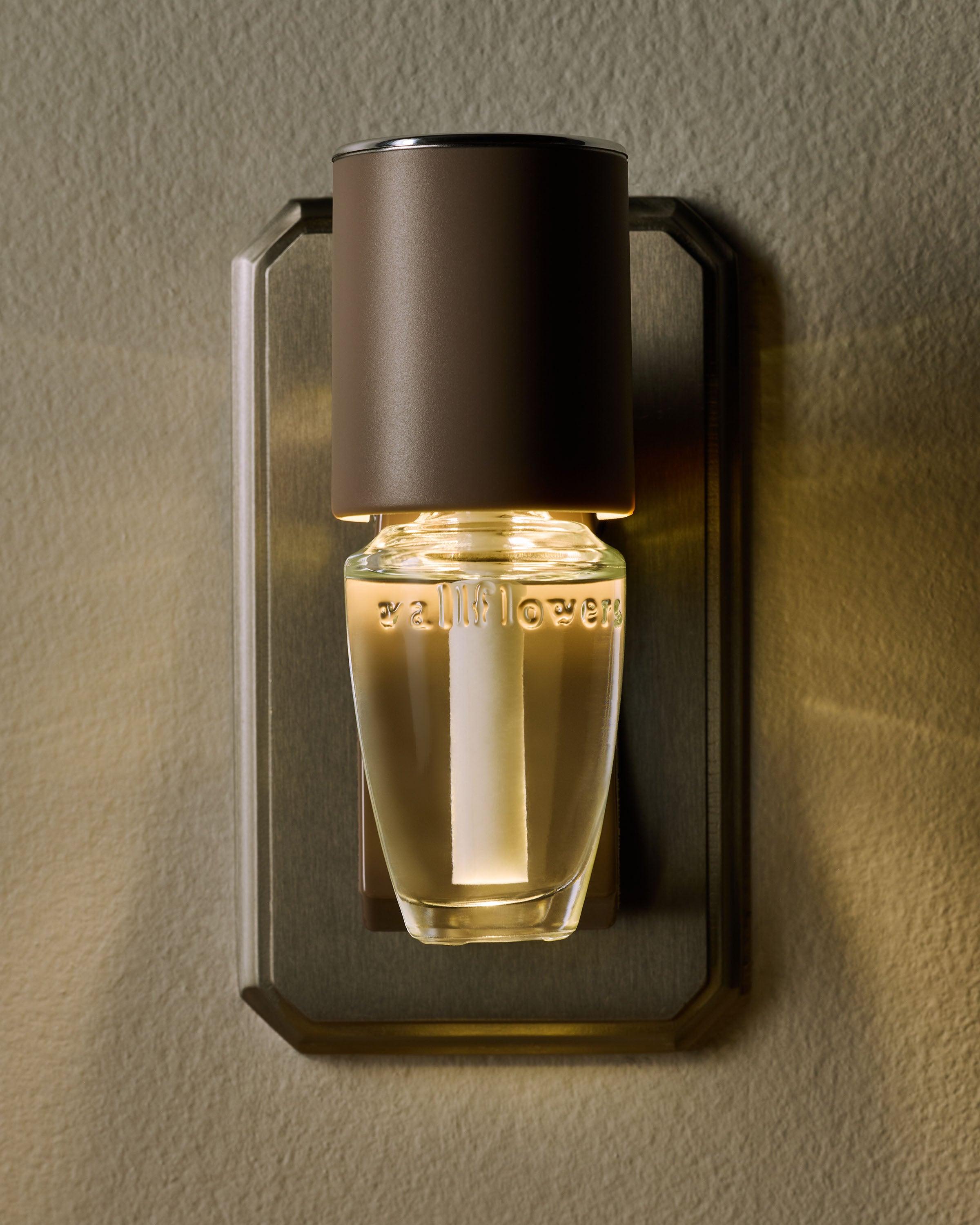 Cylinder Scent Control™ Nightlight Wallflowers Fragrance Plug